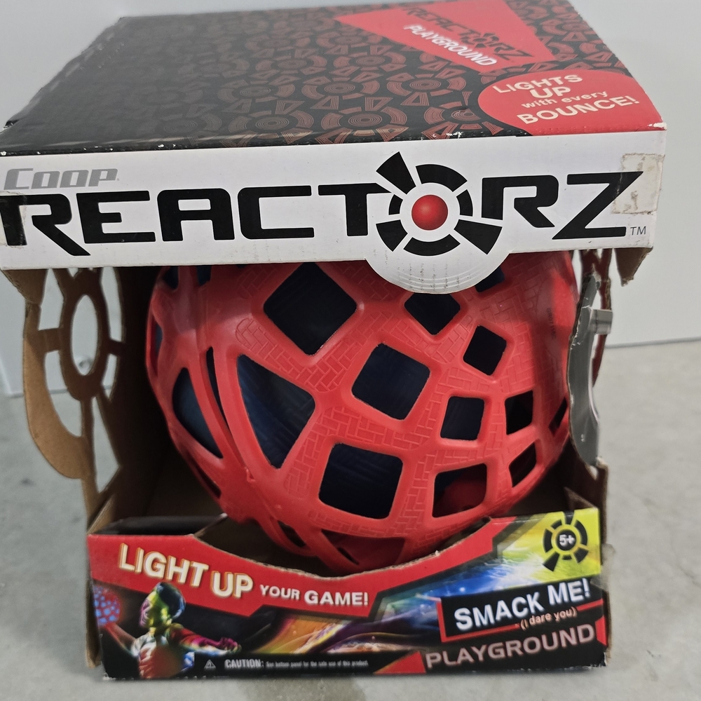 Reactorz Light Up Red Playground/games Ball